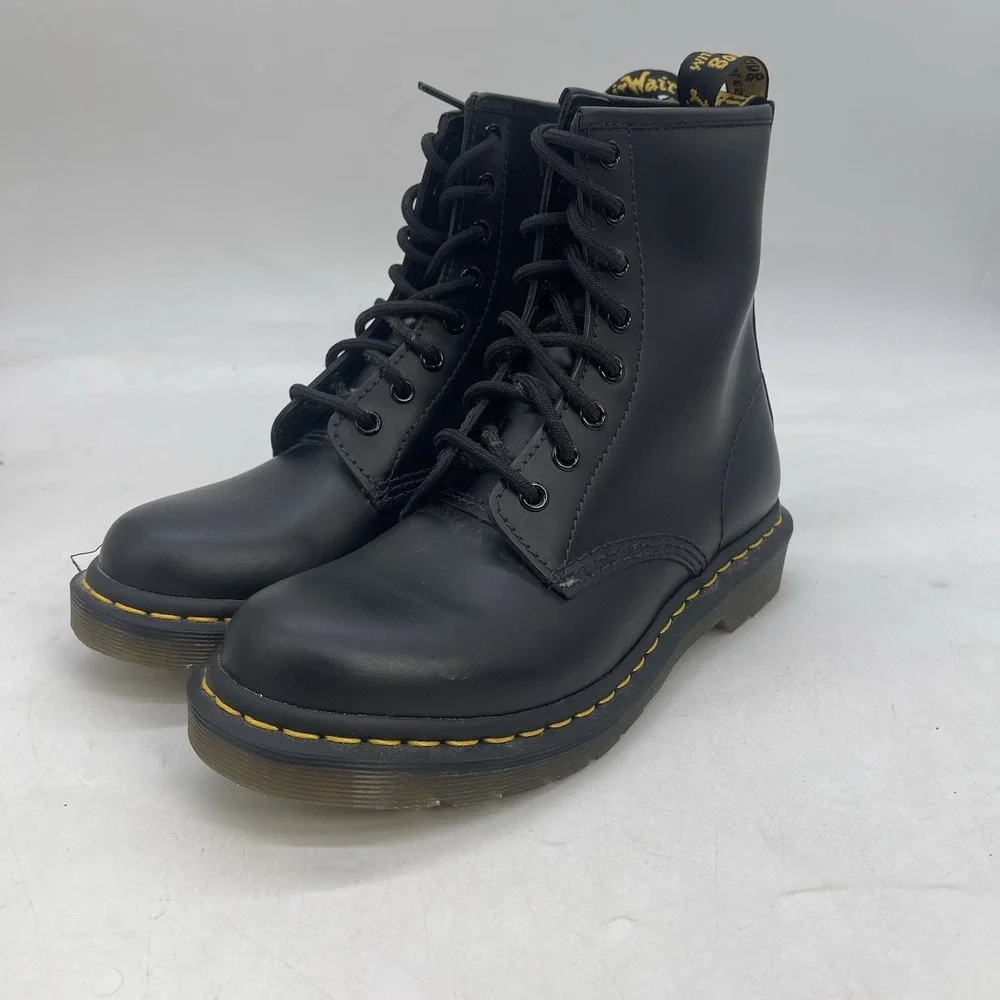 Doc Dr. Martens Leather Boots Womens 7 Black Smooth 11822 Workwear Grunge NWOT